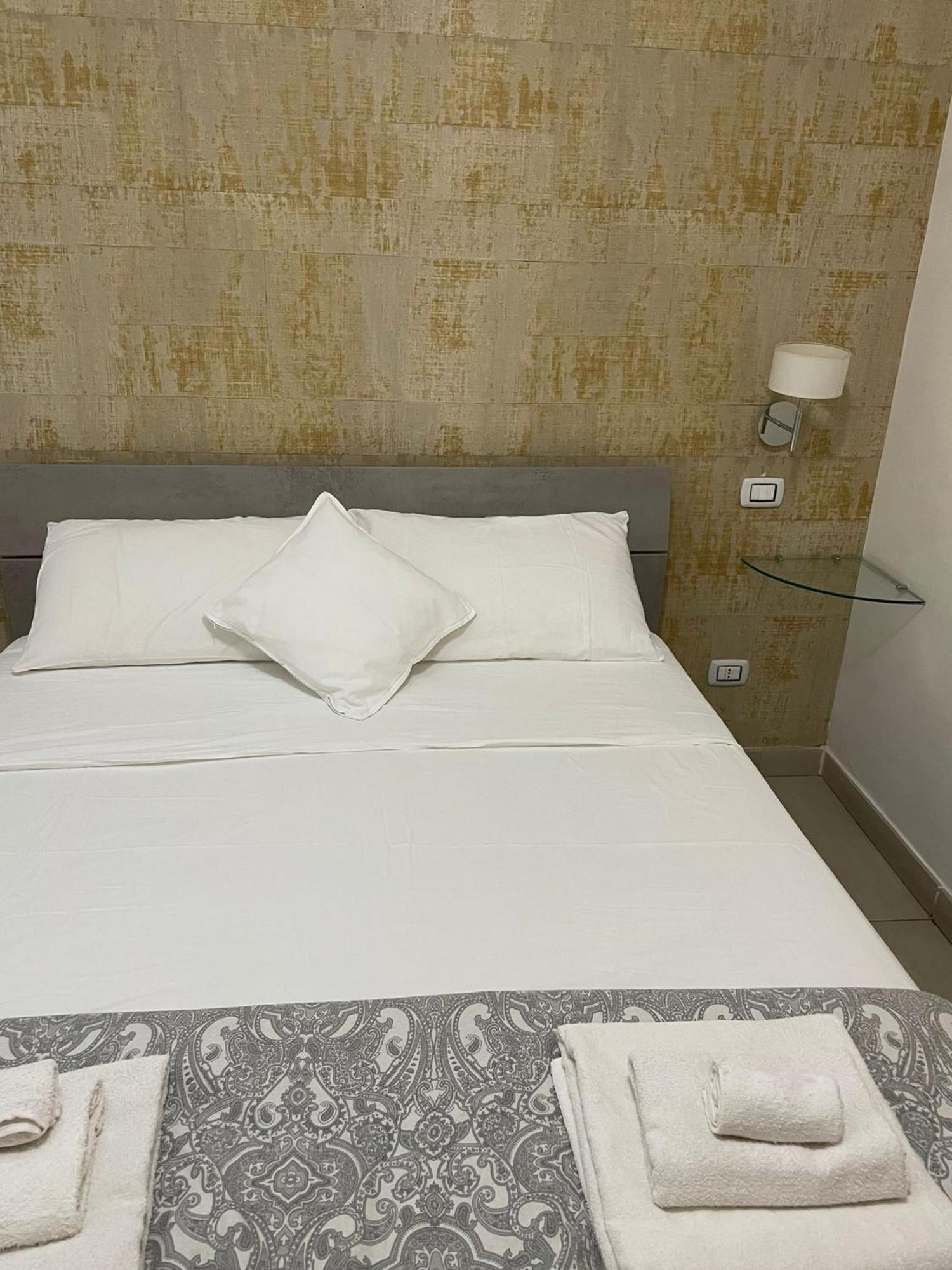 Terrazza Aragon Room And Spa Neapel Exterior foto
